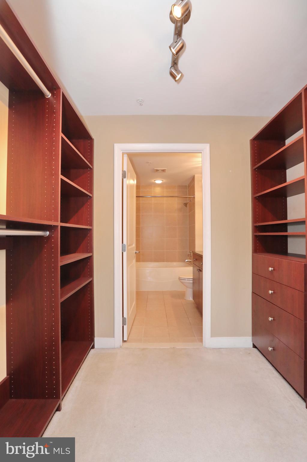 ONE NATIONAL HARBOR CONDOMINIUM - Residential