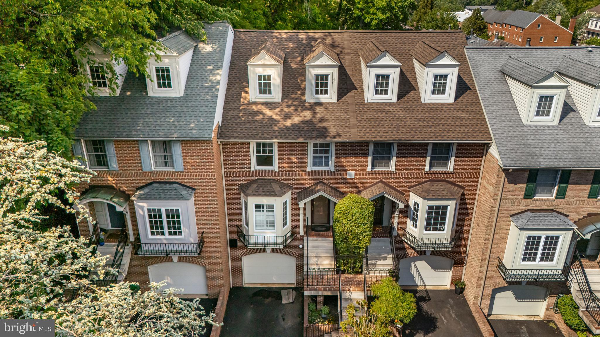 11 ROCKFORD MEWS COURT