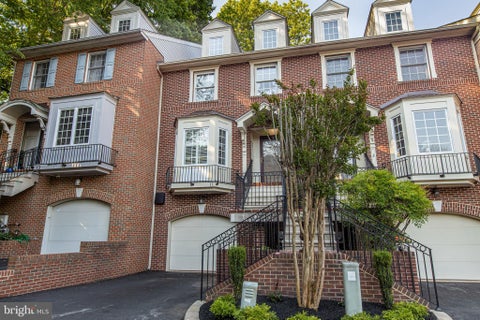 Townhouse For Sale - 11 Rockford Mews Court<br/> WILMINGTON, DE 19806