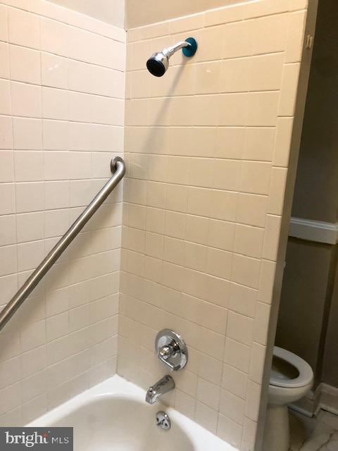 LITTLE FLOWER - Residential Lease