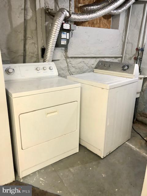 LITTLE FLOWER - Residential Lease