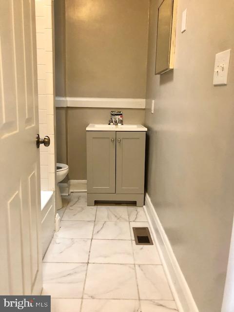 LITTLE FLOWER - Residential Lease