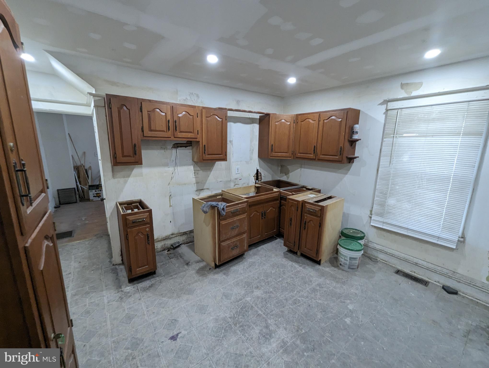 MARTINSBURG CITY - Residential Income