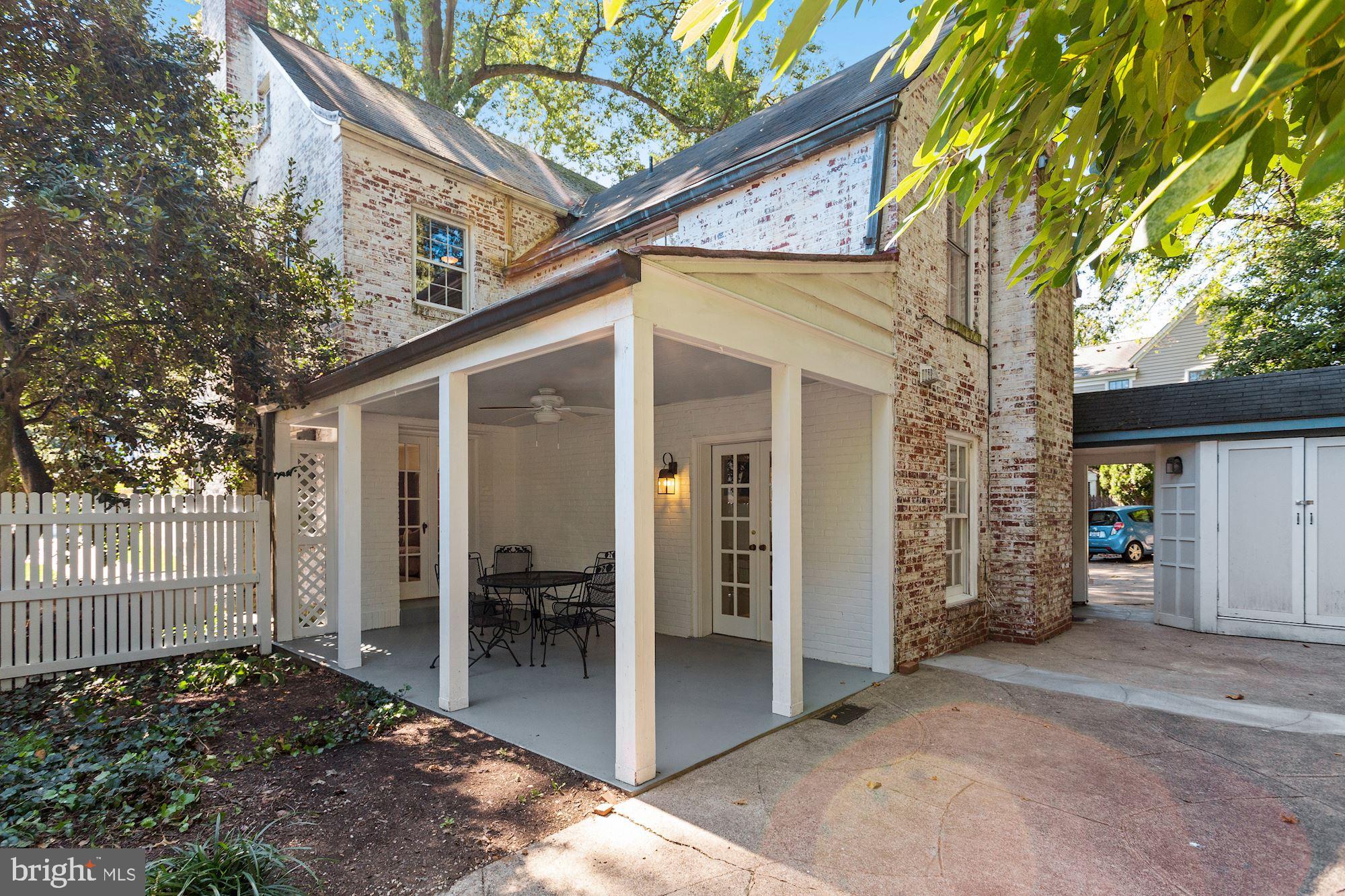 ROLLINGWOOD - Residential