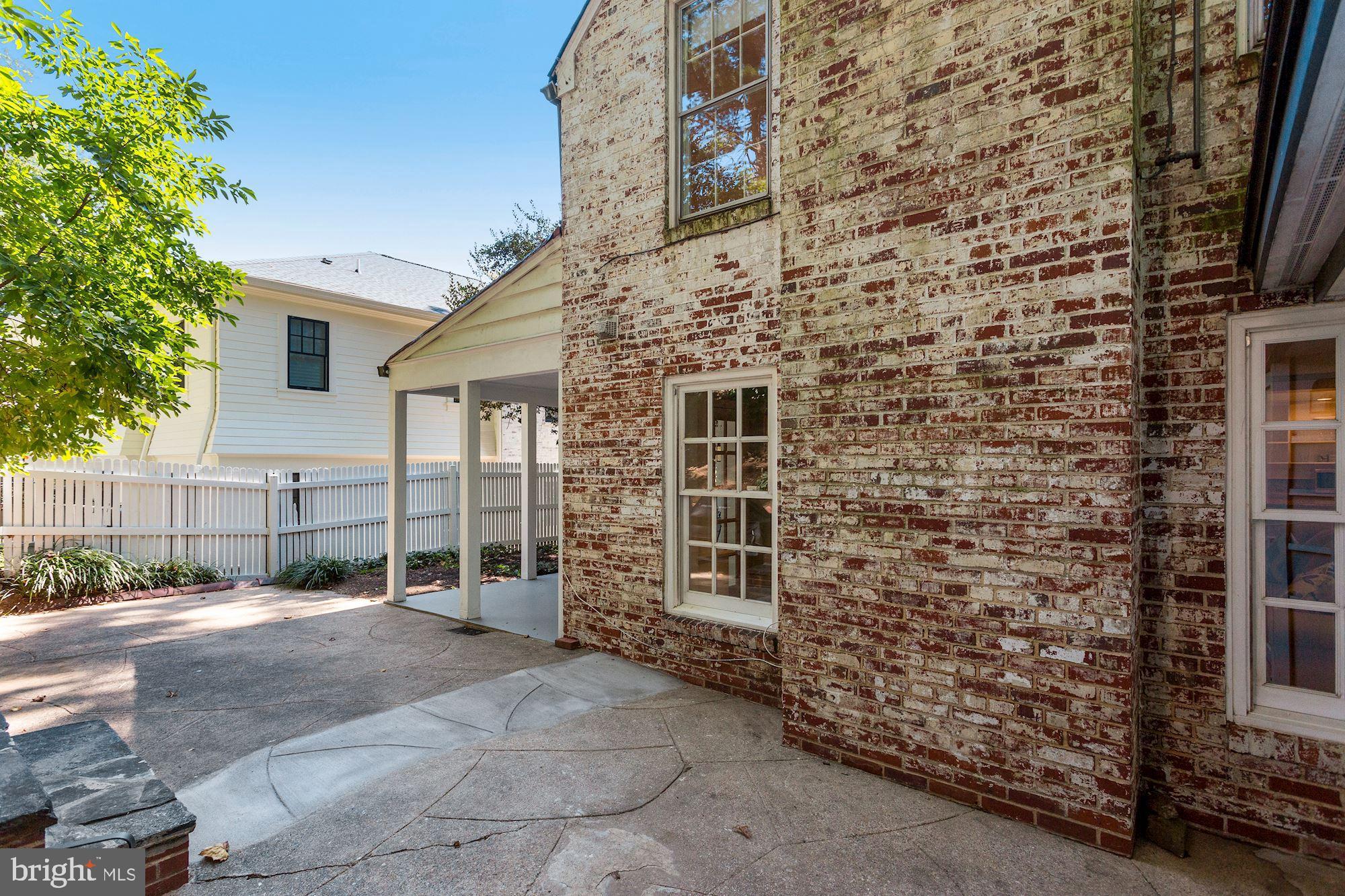 ROLLINGWOOD - Residential