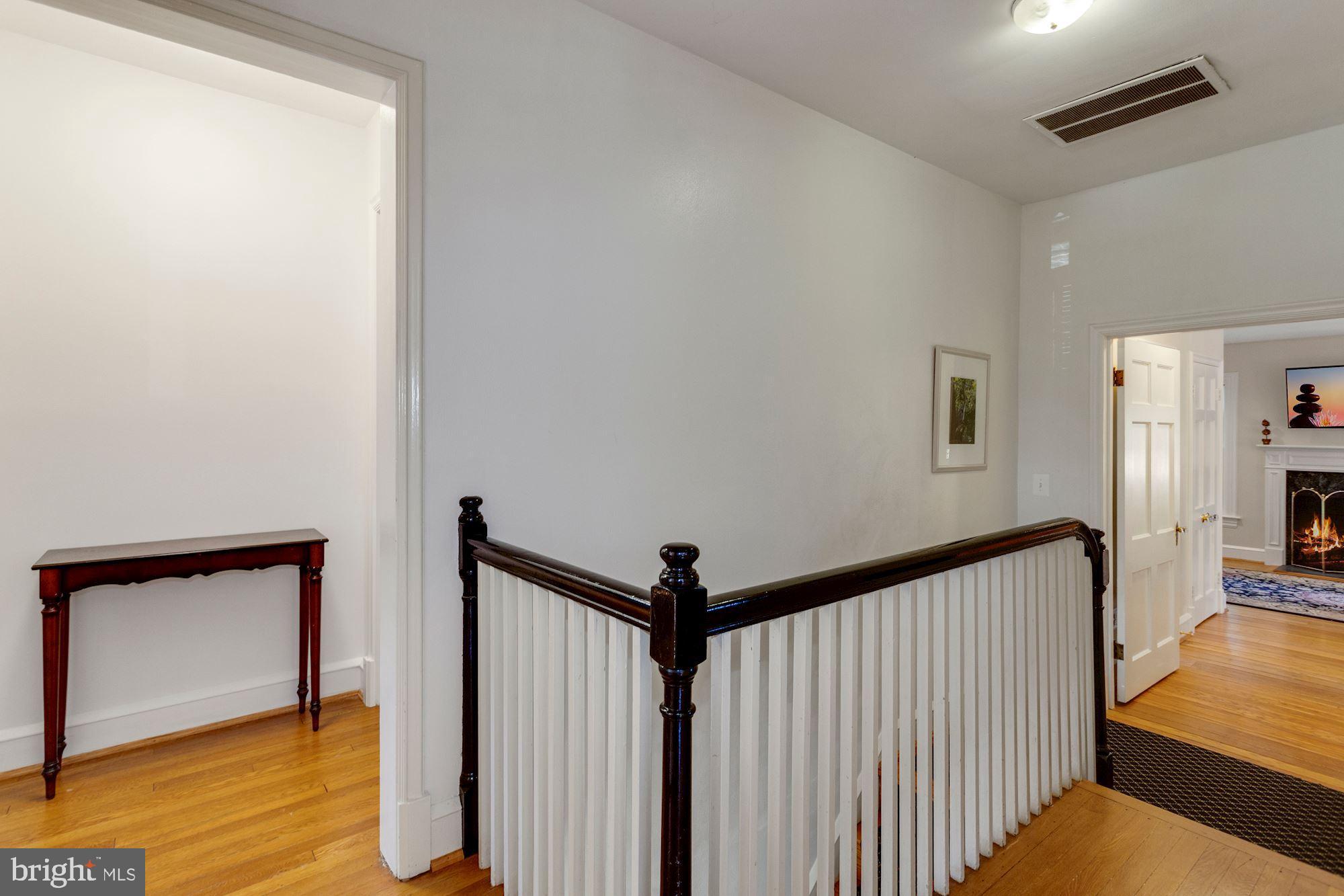 ROLLINGWOOD - Residential