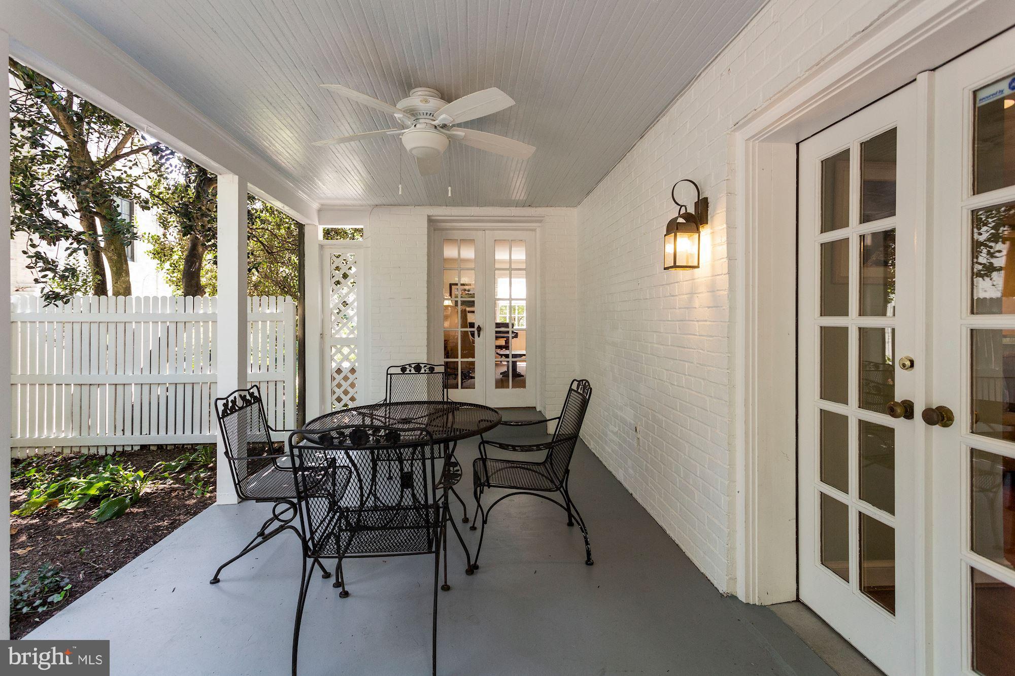 ROLLINGWOOD - Residential