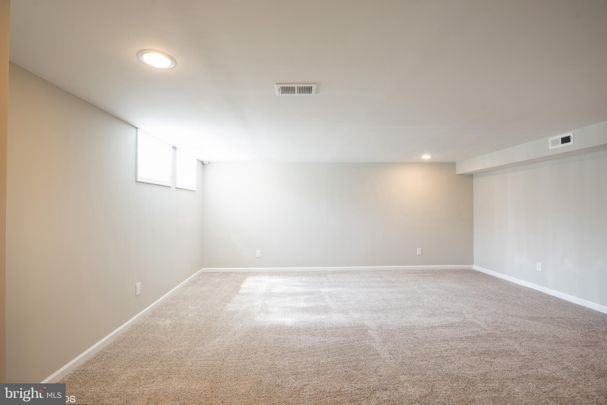 EDNOR GARDENS - LAKESIDE - Residential