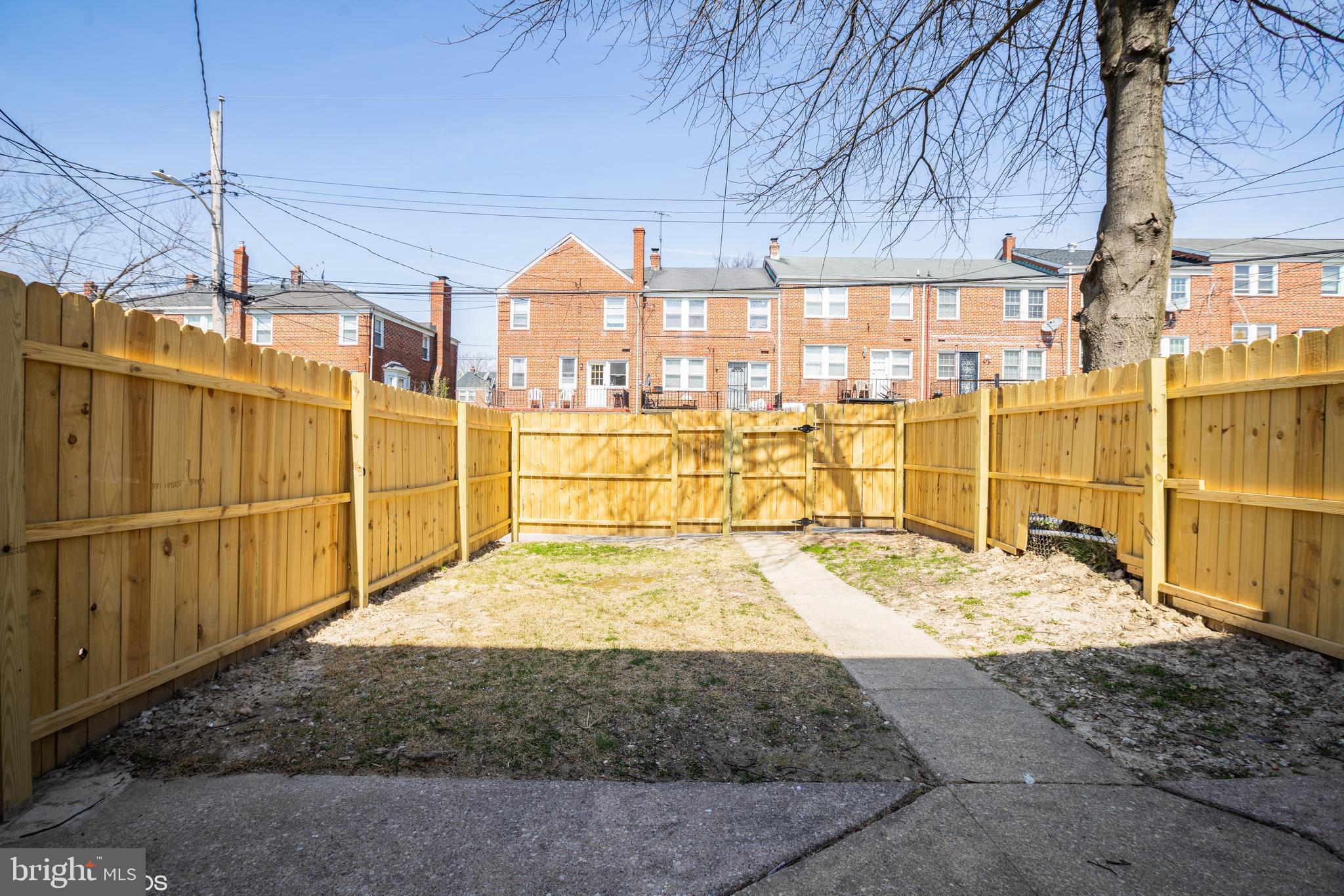 EDNOR GARDENS - LAKESIDE - Residential