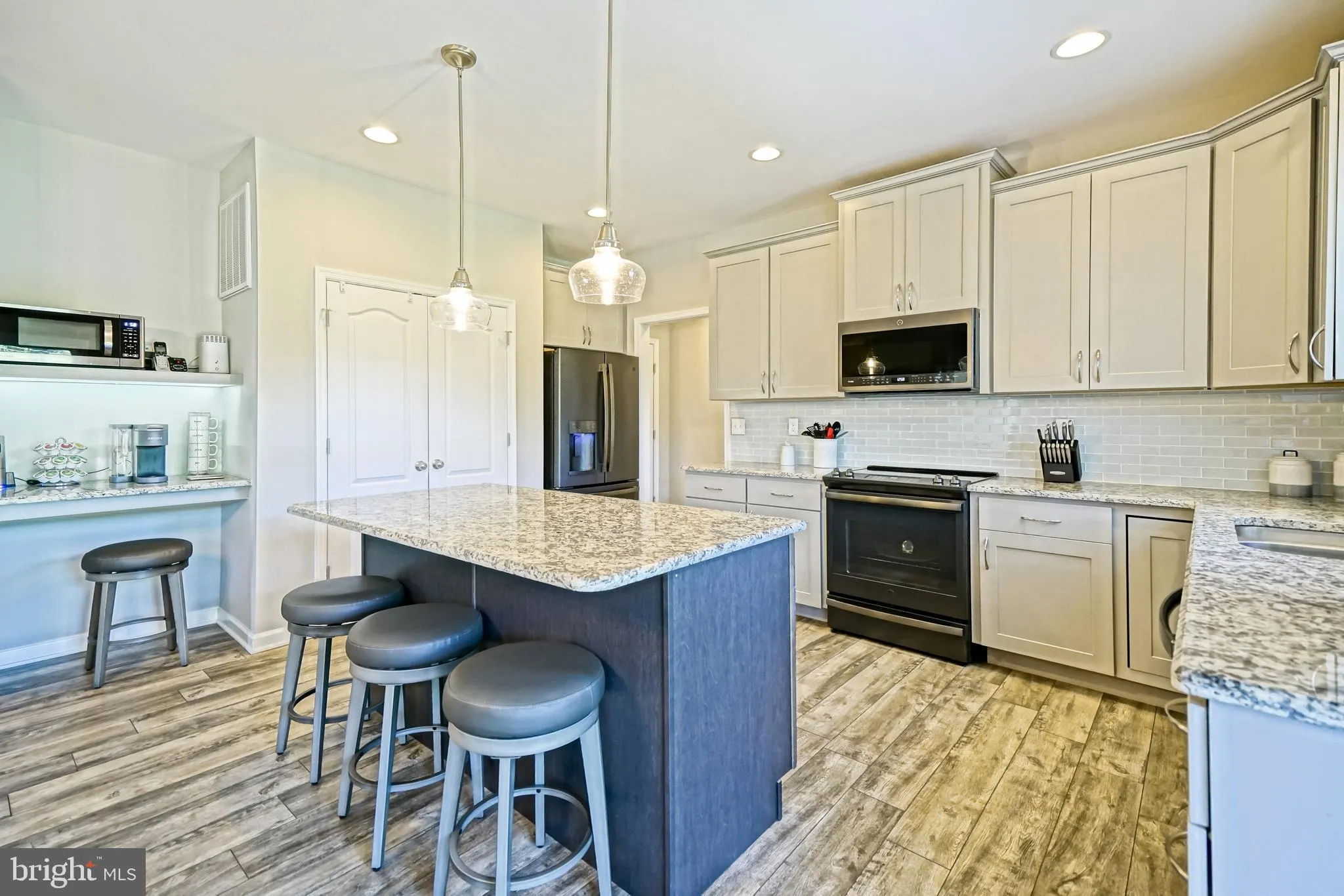 Lewes, Delaware 19958, United States, 3 Bedrooms Bedrooms, ,3 BathroomsBathrooms,Residential,Contingent,202623