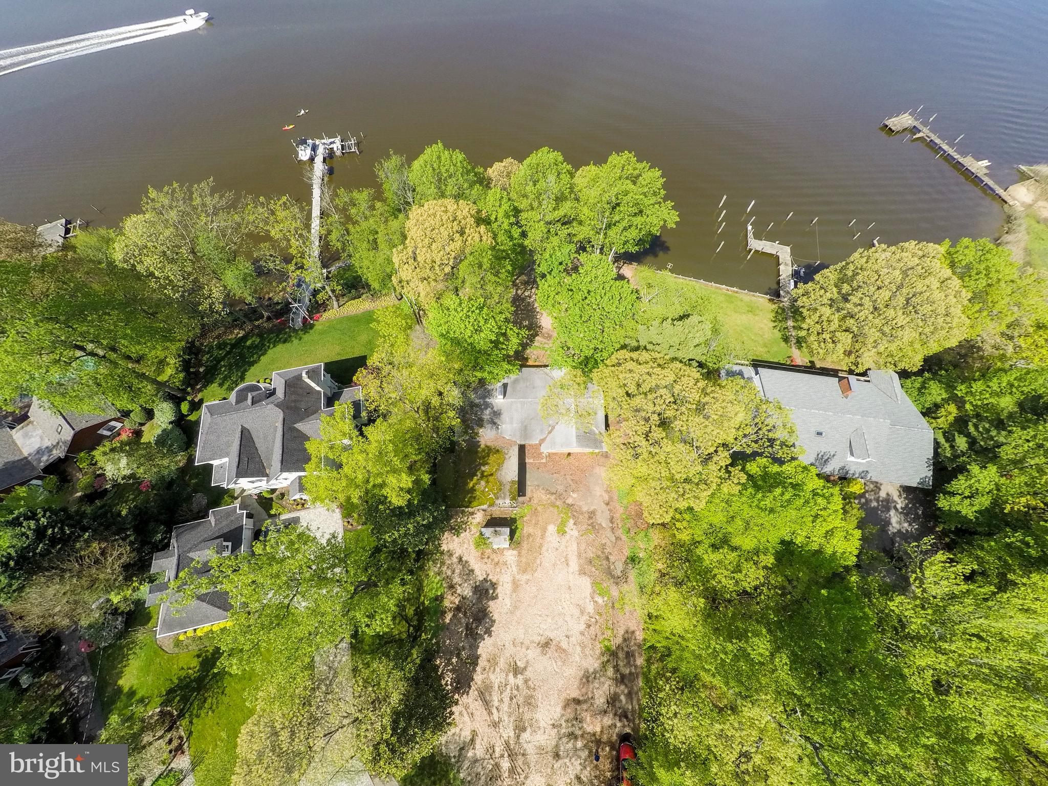 HIDDEN POINT - Residential