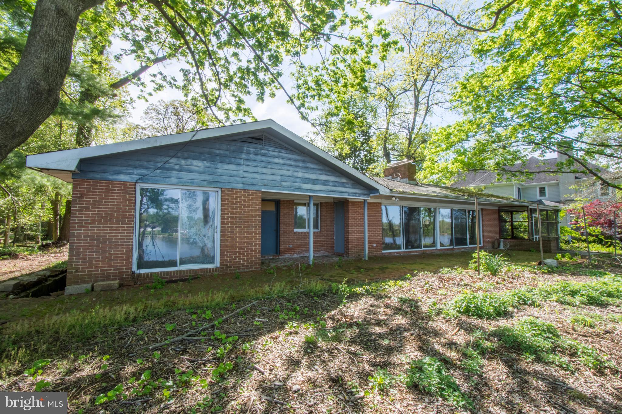 HIDDEN POINT - Residential