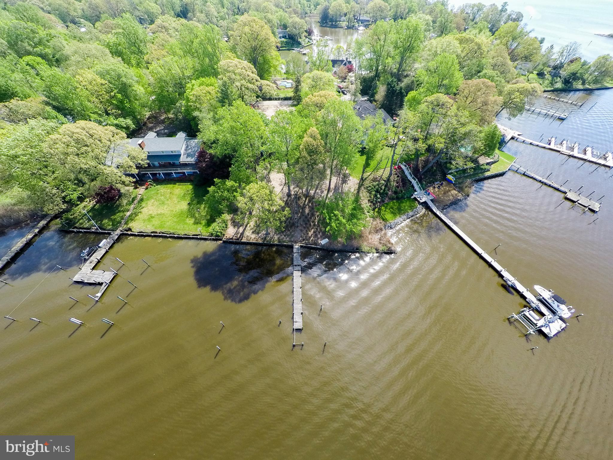 HIDDEN POINT - Residential