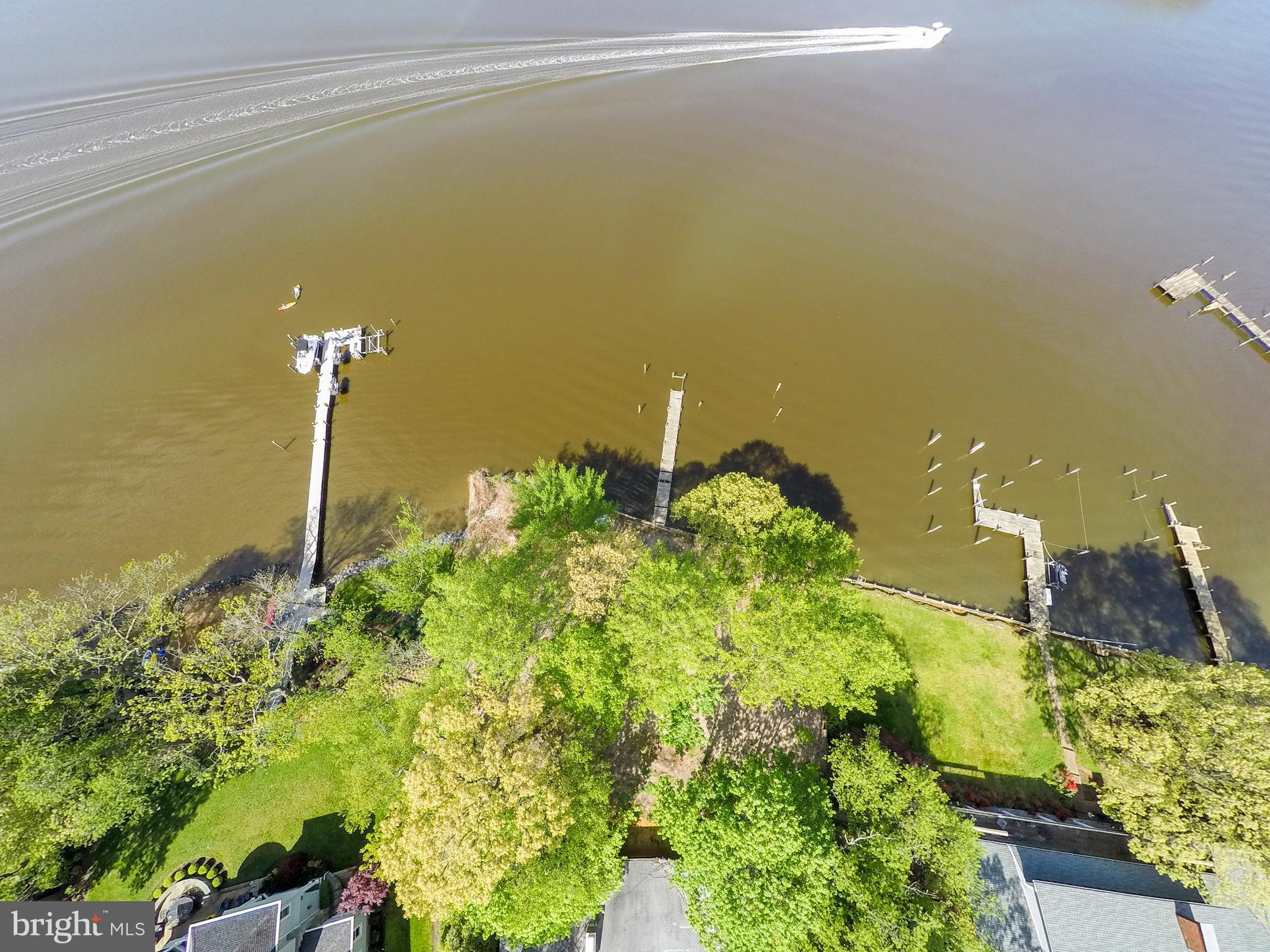 HIDDEN POINT - Residential