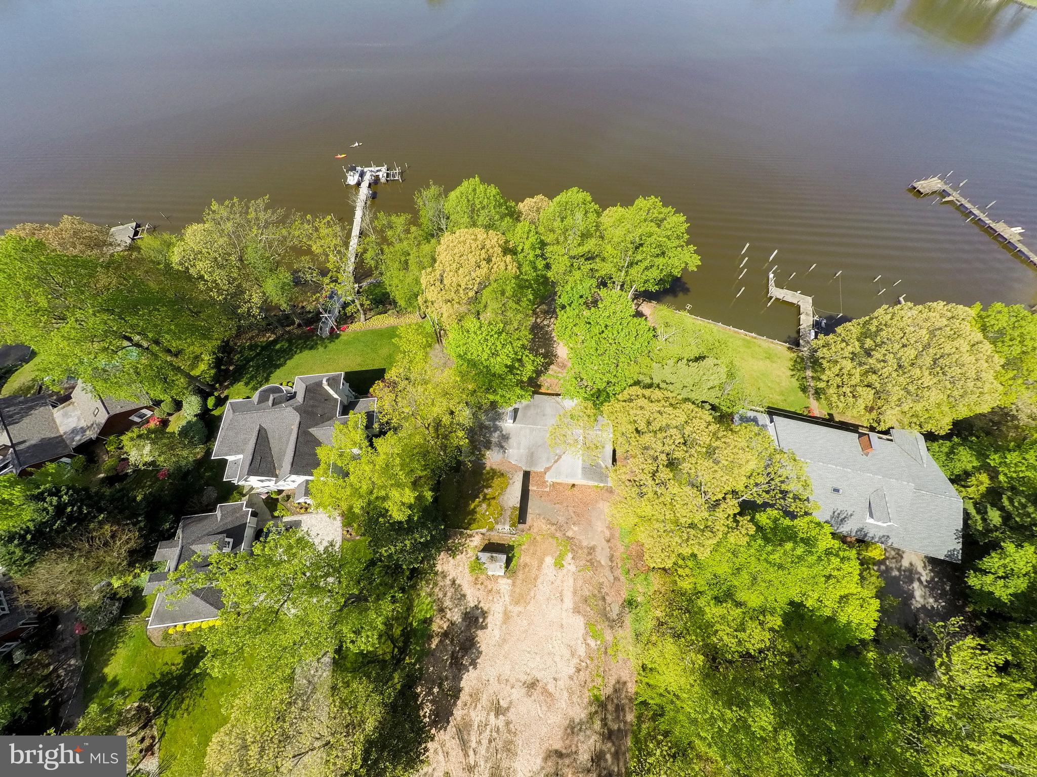 HIDDEN POINT - Residential