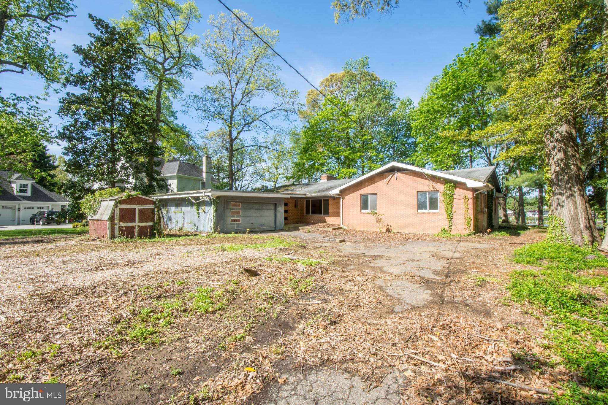 HIDDEN POINT - Residential