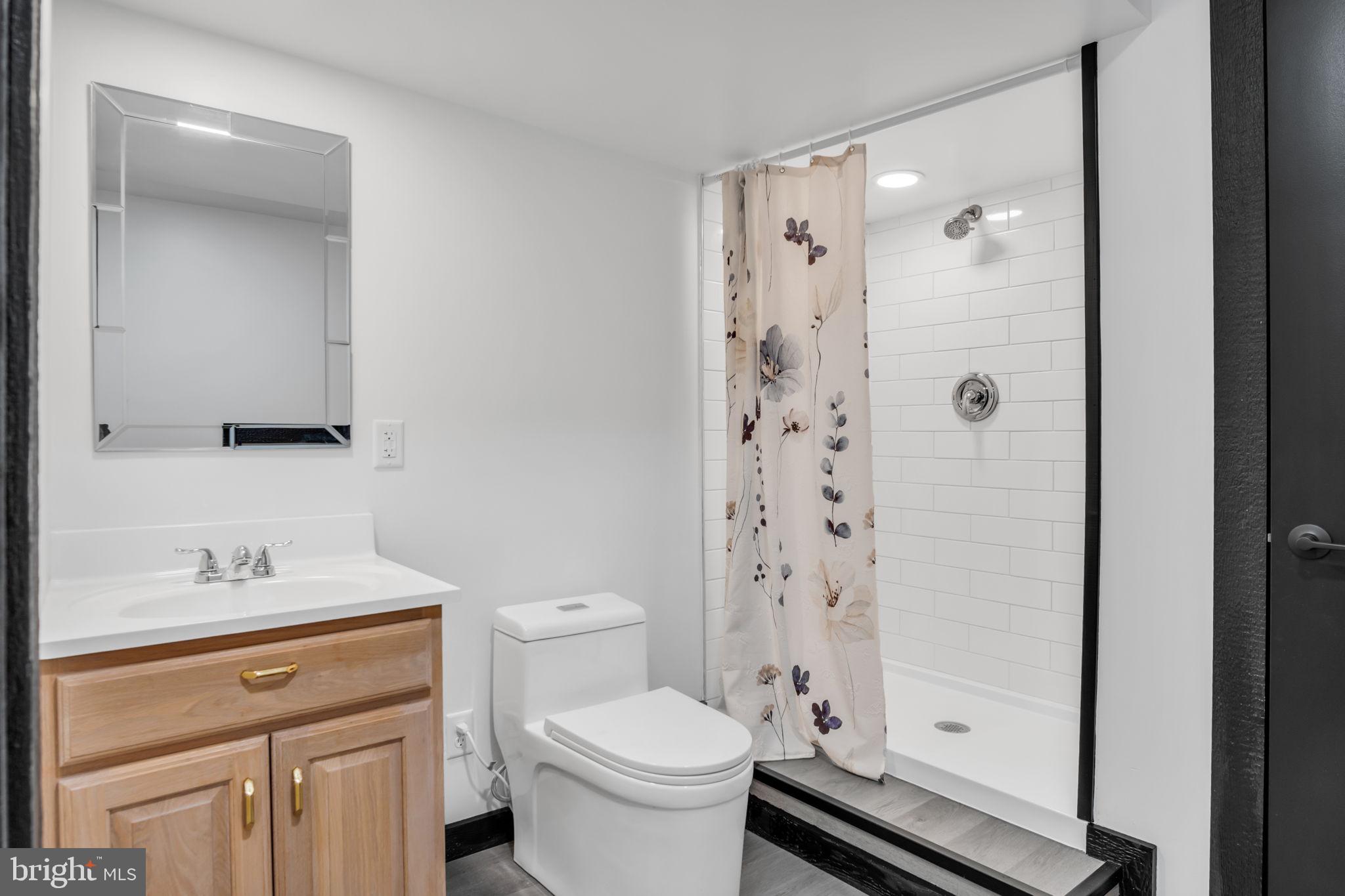 LAKE HERITAGE - Residential