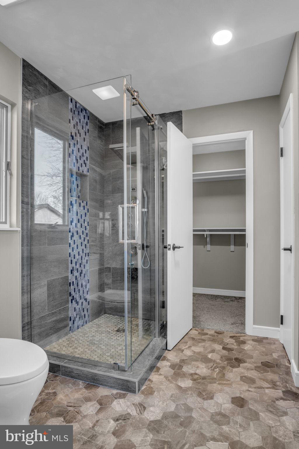 LAKE HERITAGE - Residential