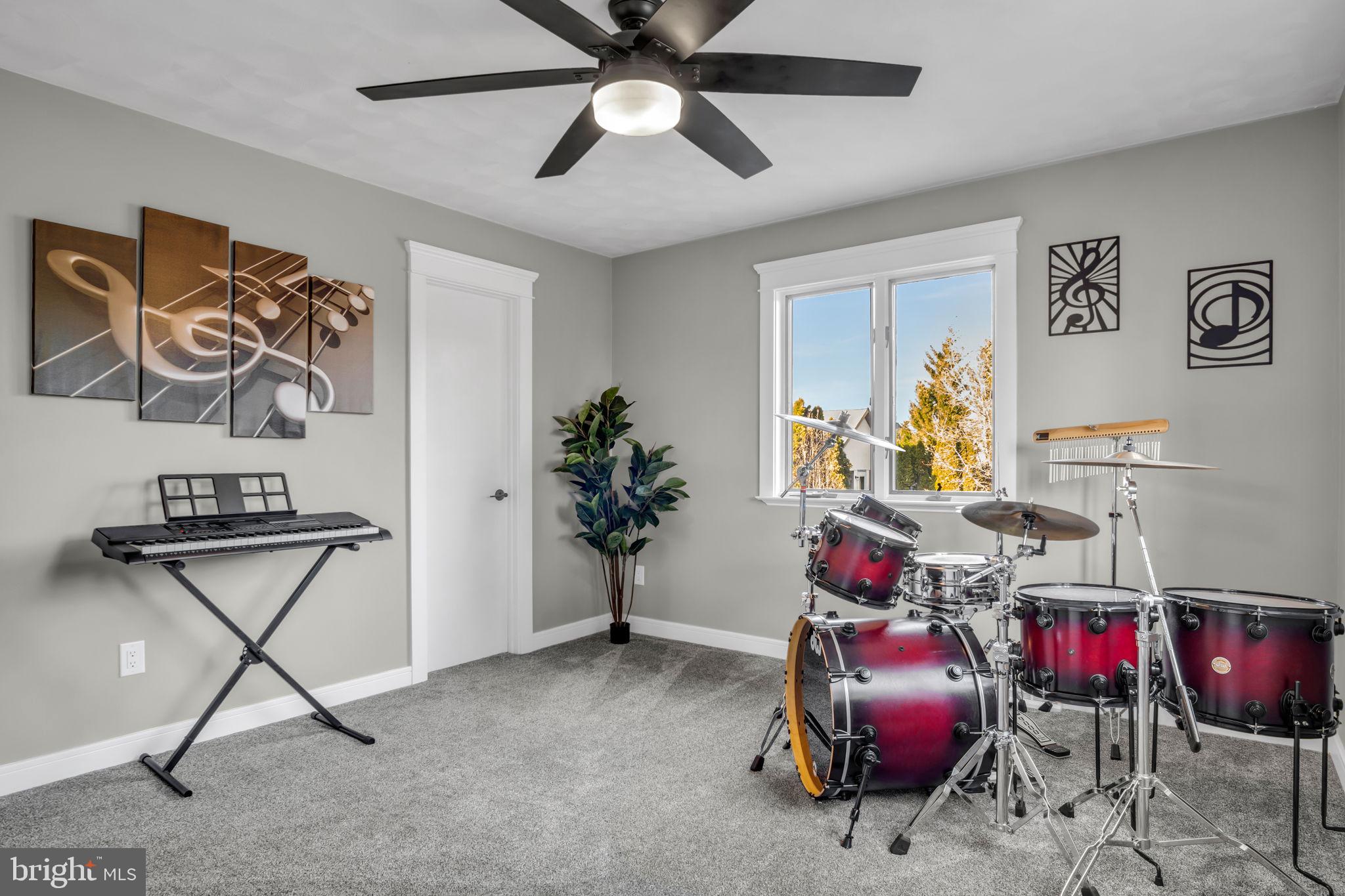 LAKE HERITAGE - Residential