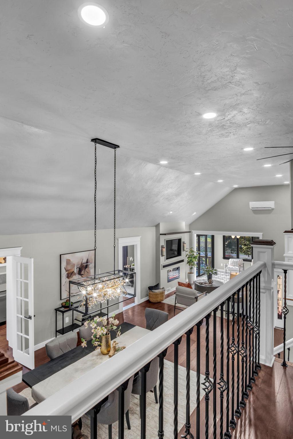 LAKE HERITAGE - Residential