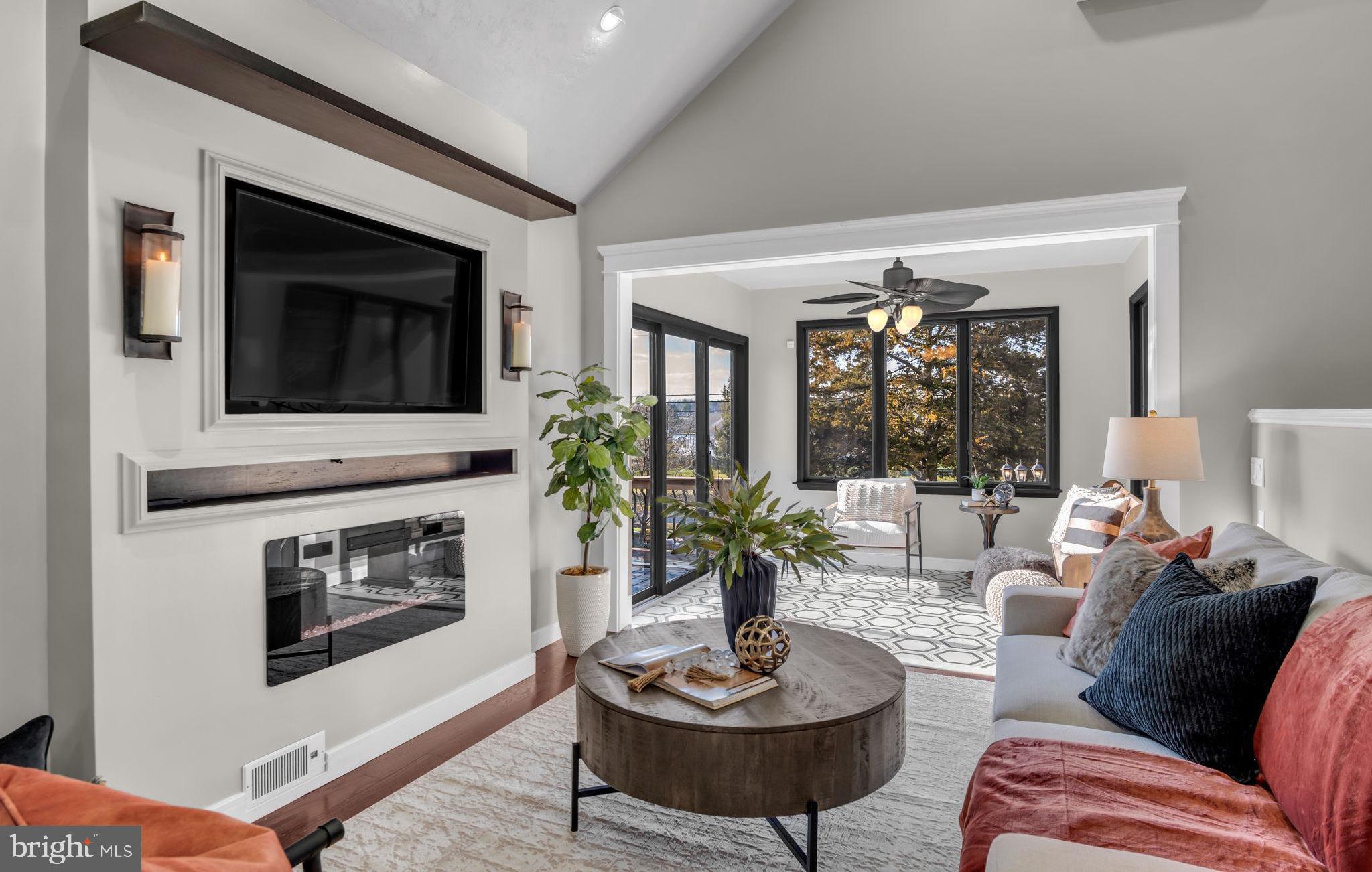 LAKE HERITAGE - Residential