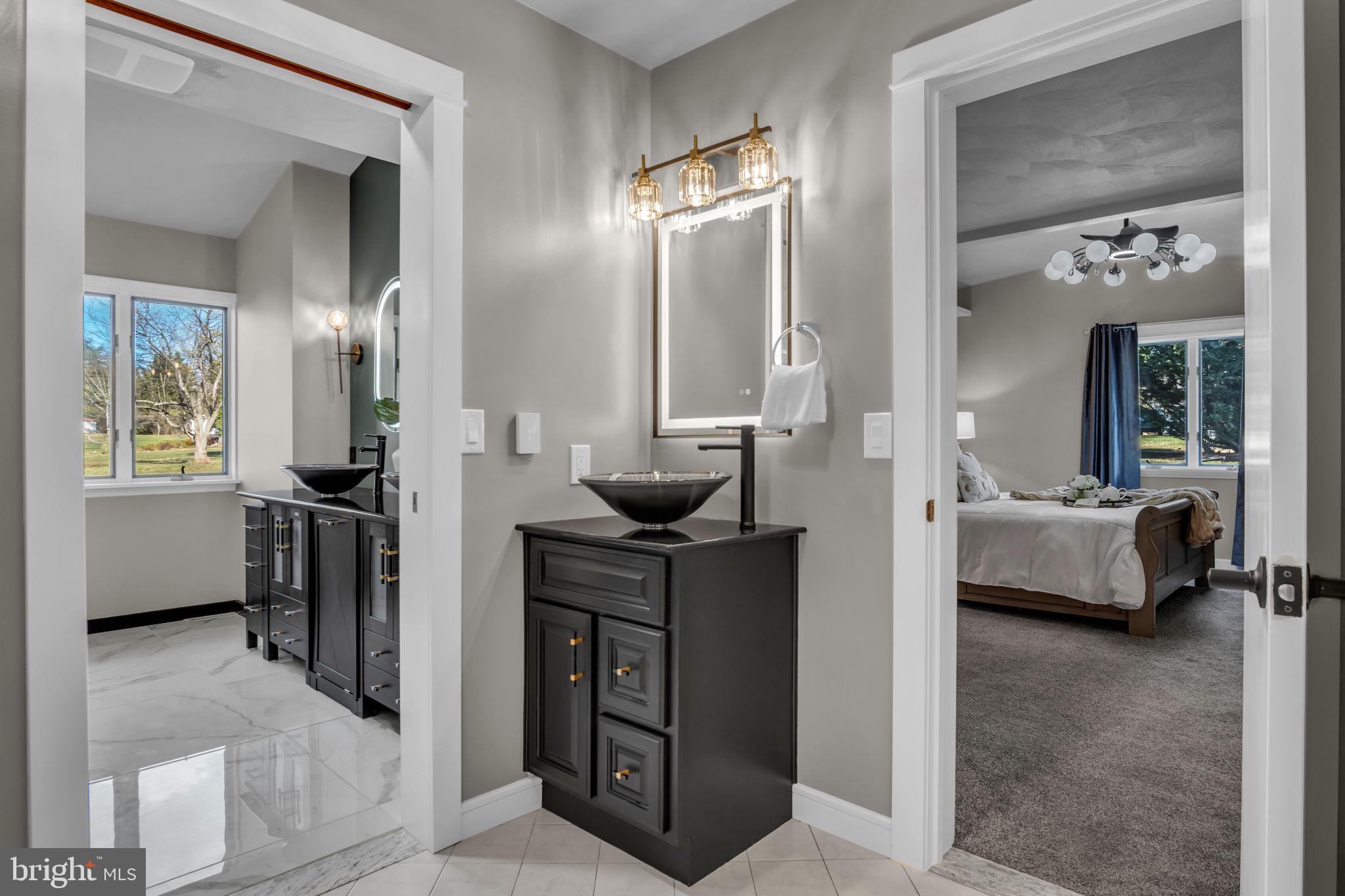 LAKE HERITAGE - Residential