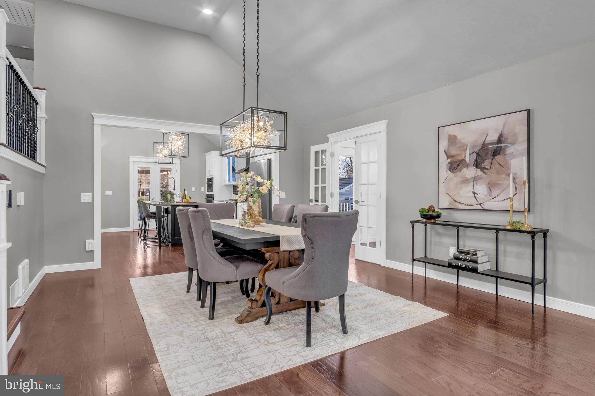 LAKE HERITAGE - Residential