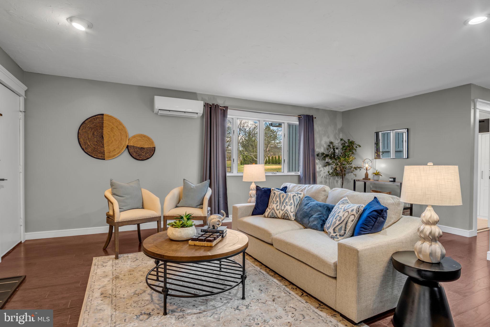 LAKE HERITAGE - Residential