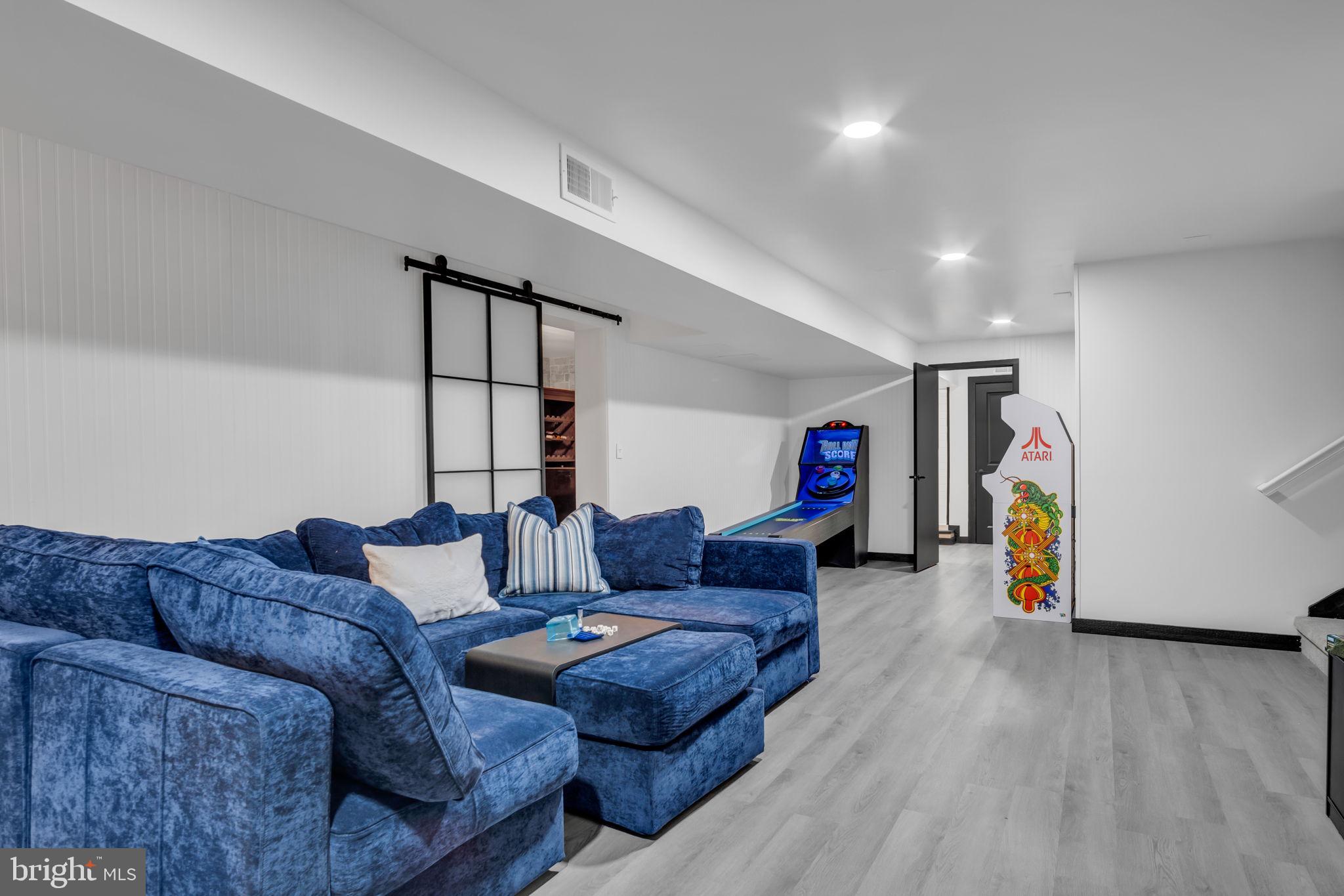 LAKE HERITAGE - Residential