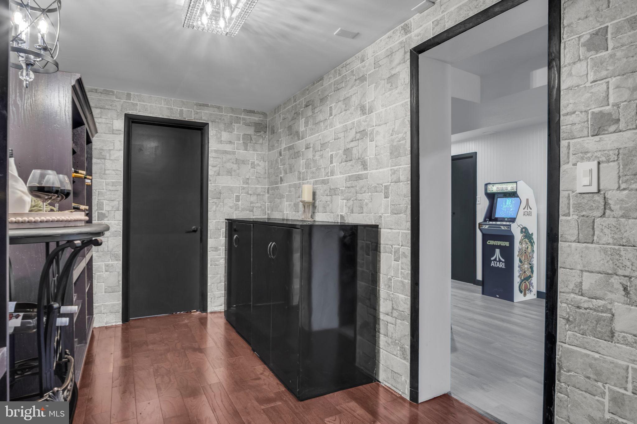 LAKE HERITAGE - Residential