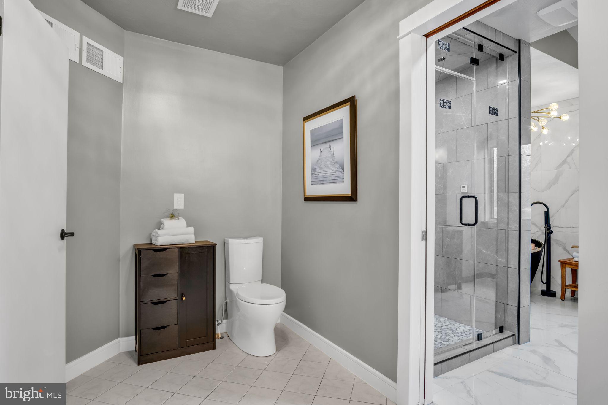 LAKE HERITAGE - Residential