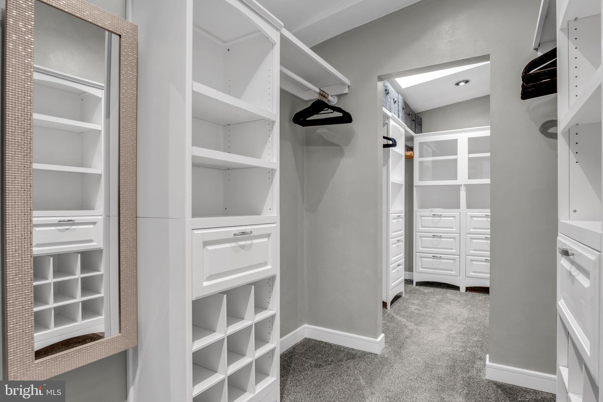 LAKE HERITAGE - Residential