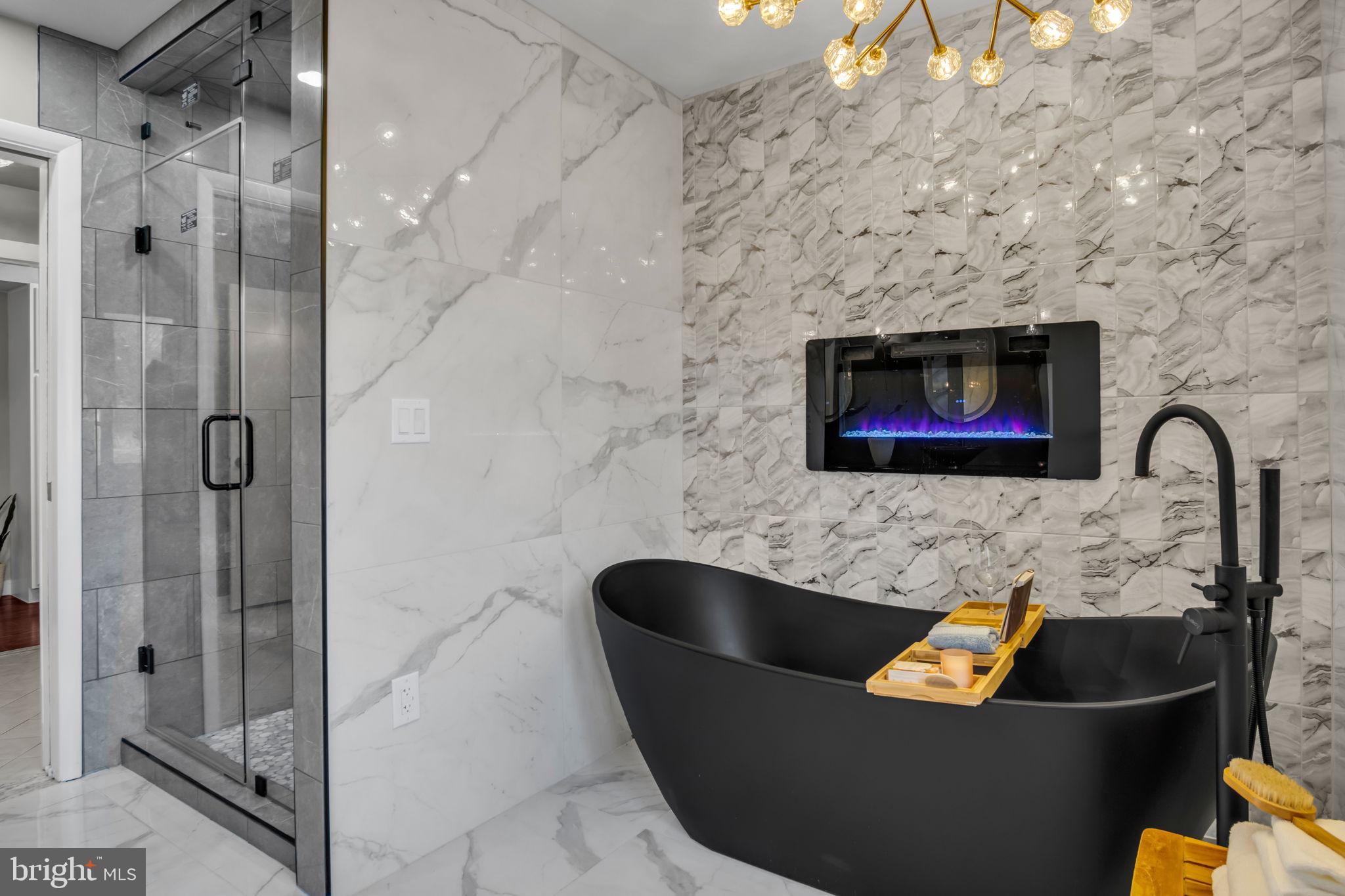 LAKE HERITAGE - Residential