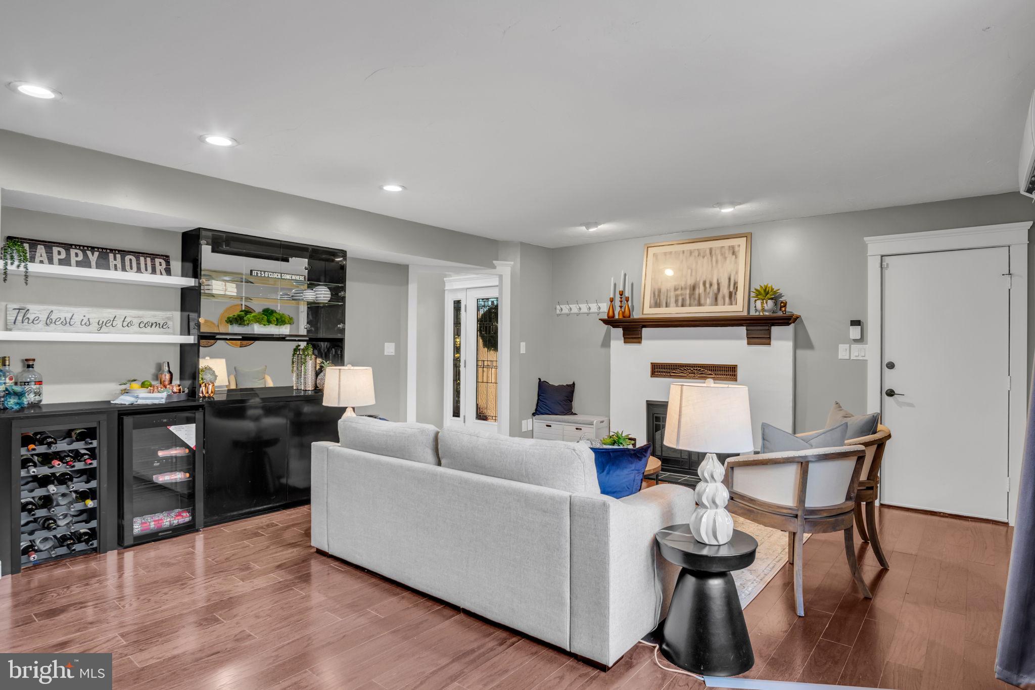 LAKE HERITAGE - Residential