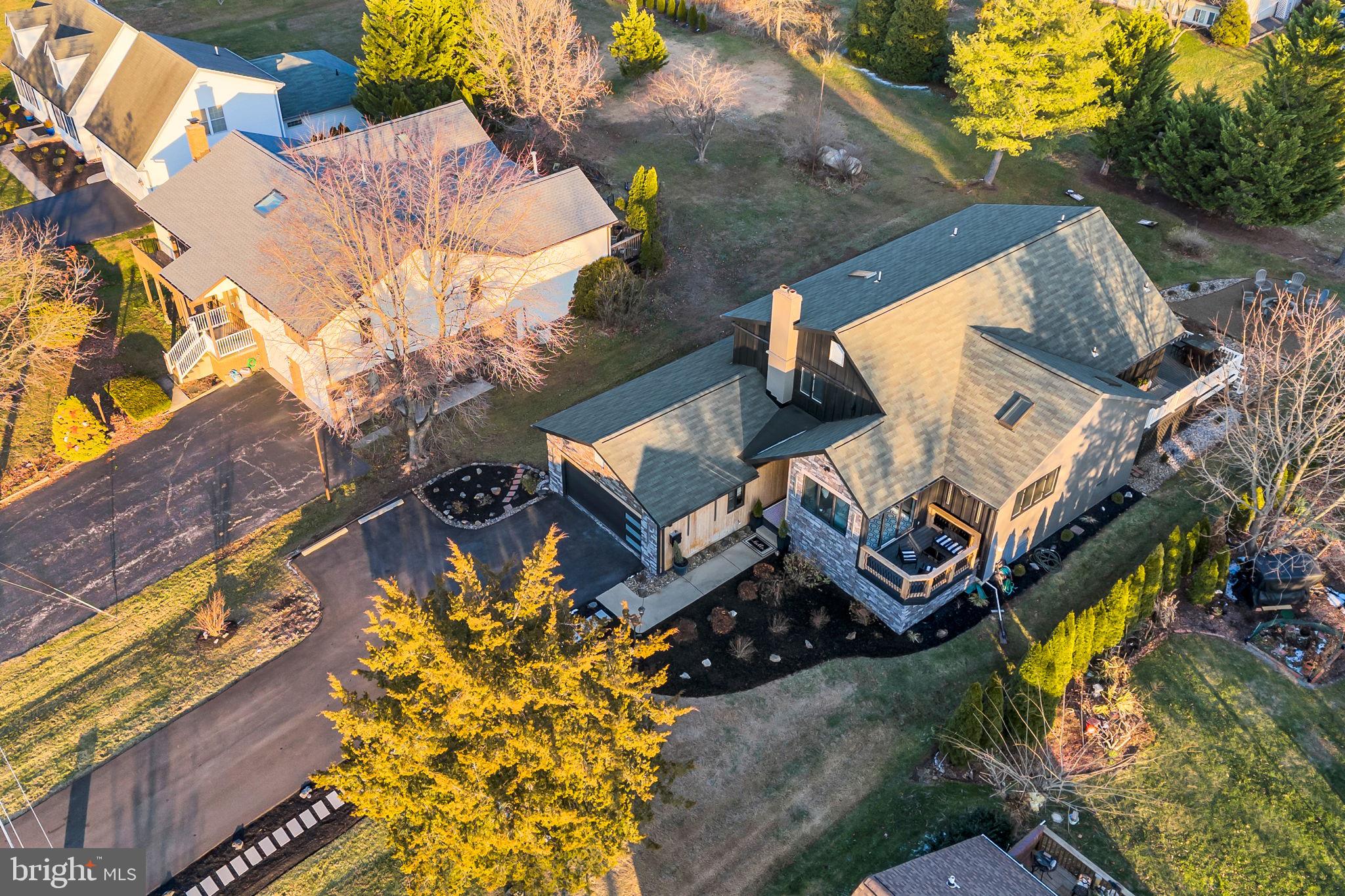 LAKE HERITAGE - Residential