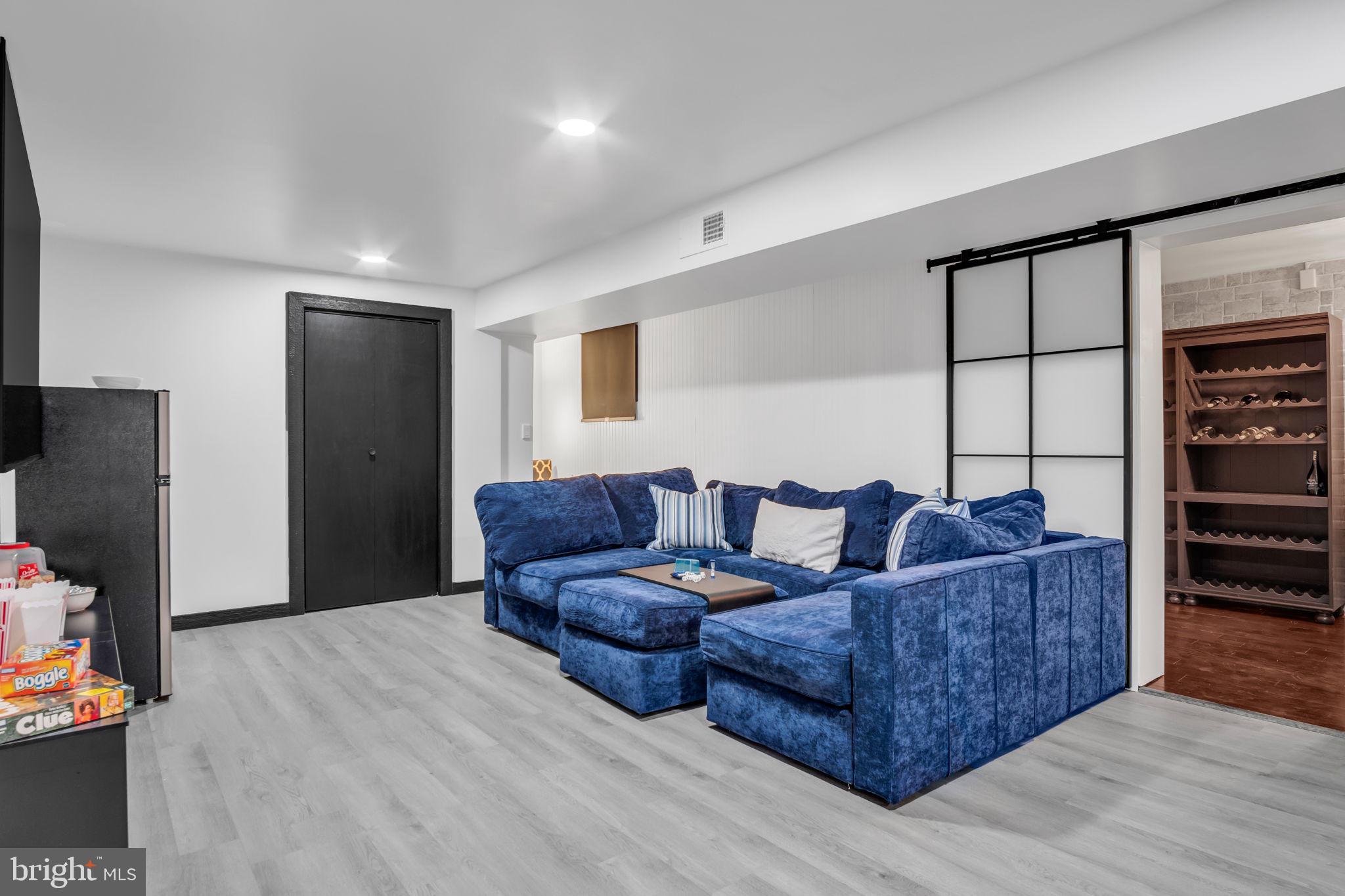 LAKE HERITAGE - Residential