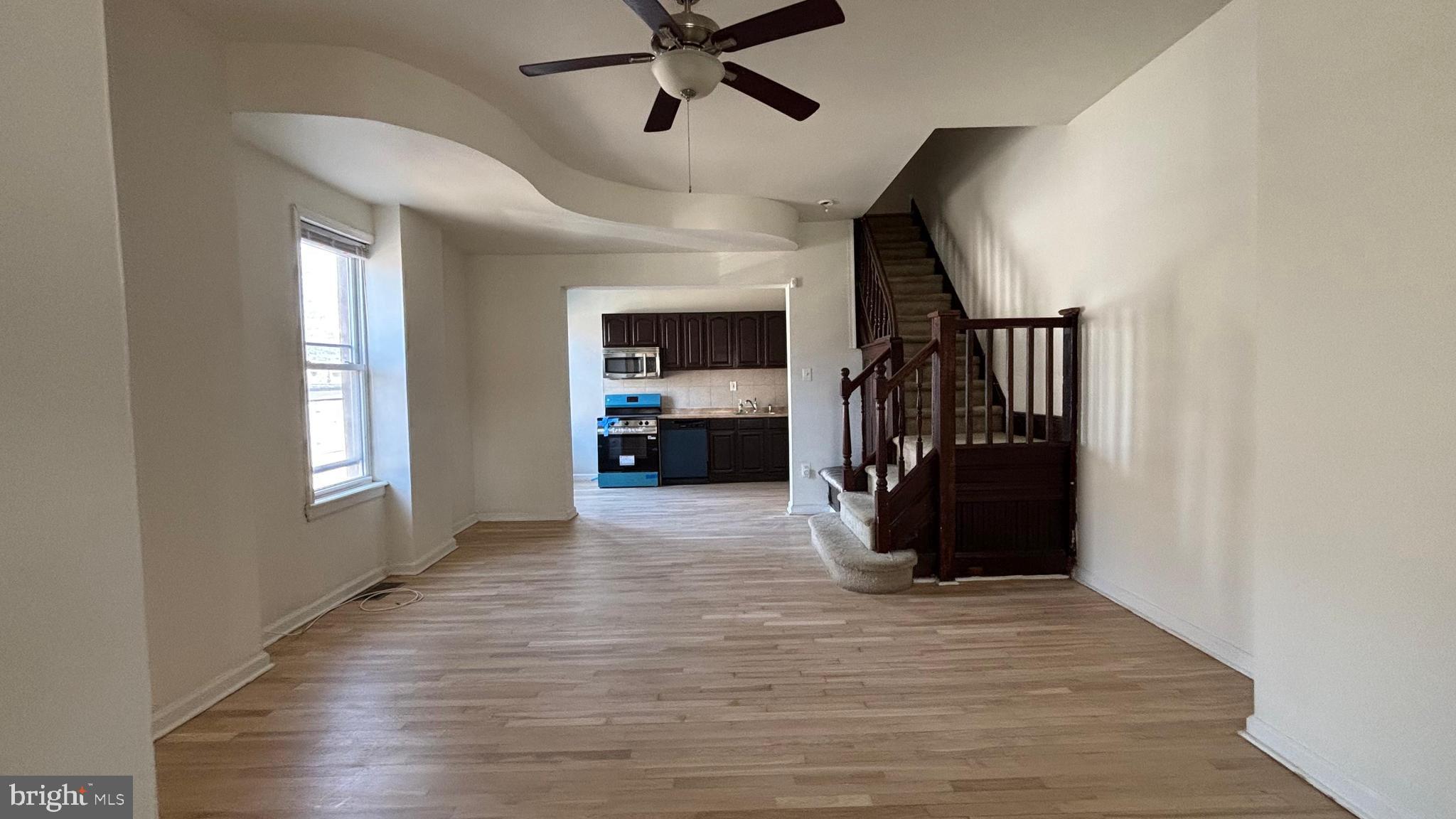 UNIVERSITY CITY - Residential Income