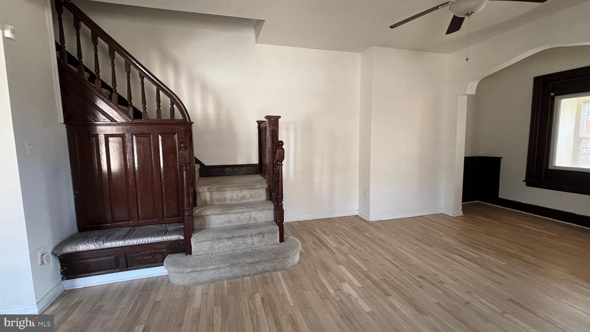 UNIVERSITY CITY - Residential Income