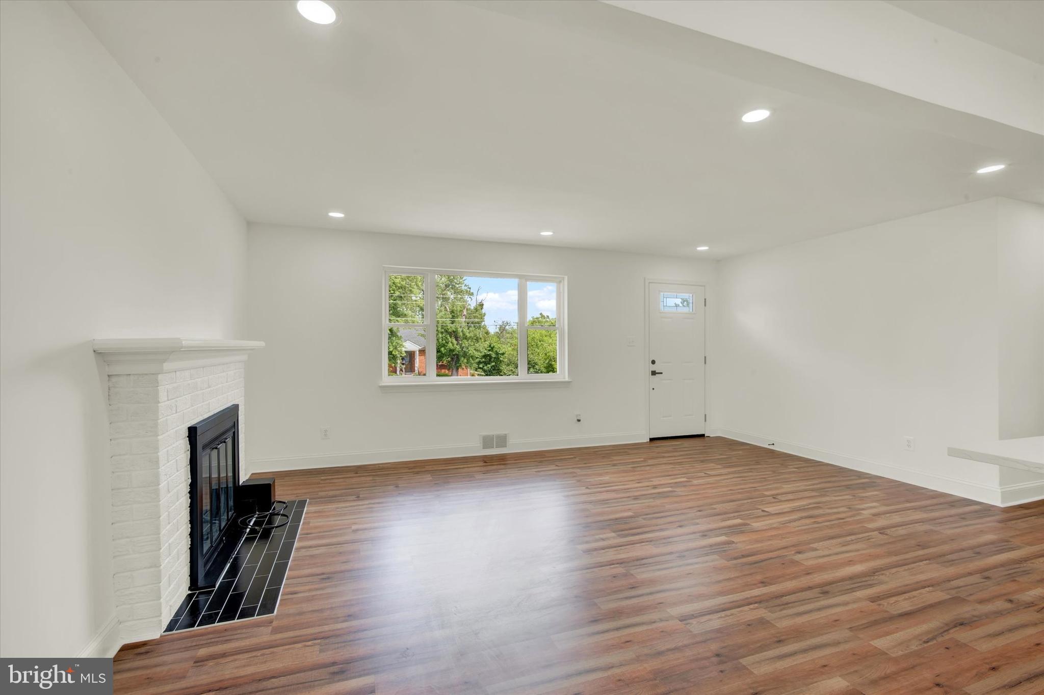 SPRINGFIELD - Residential