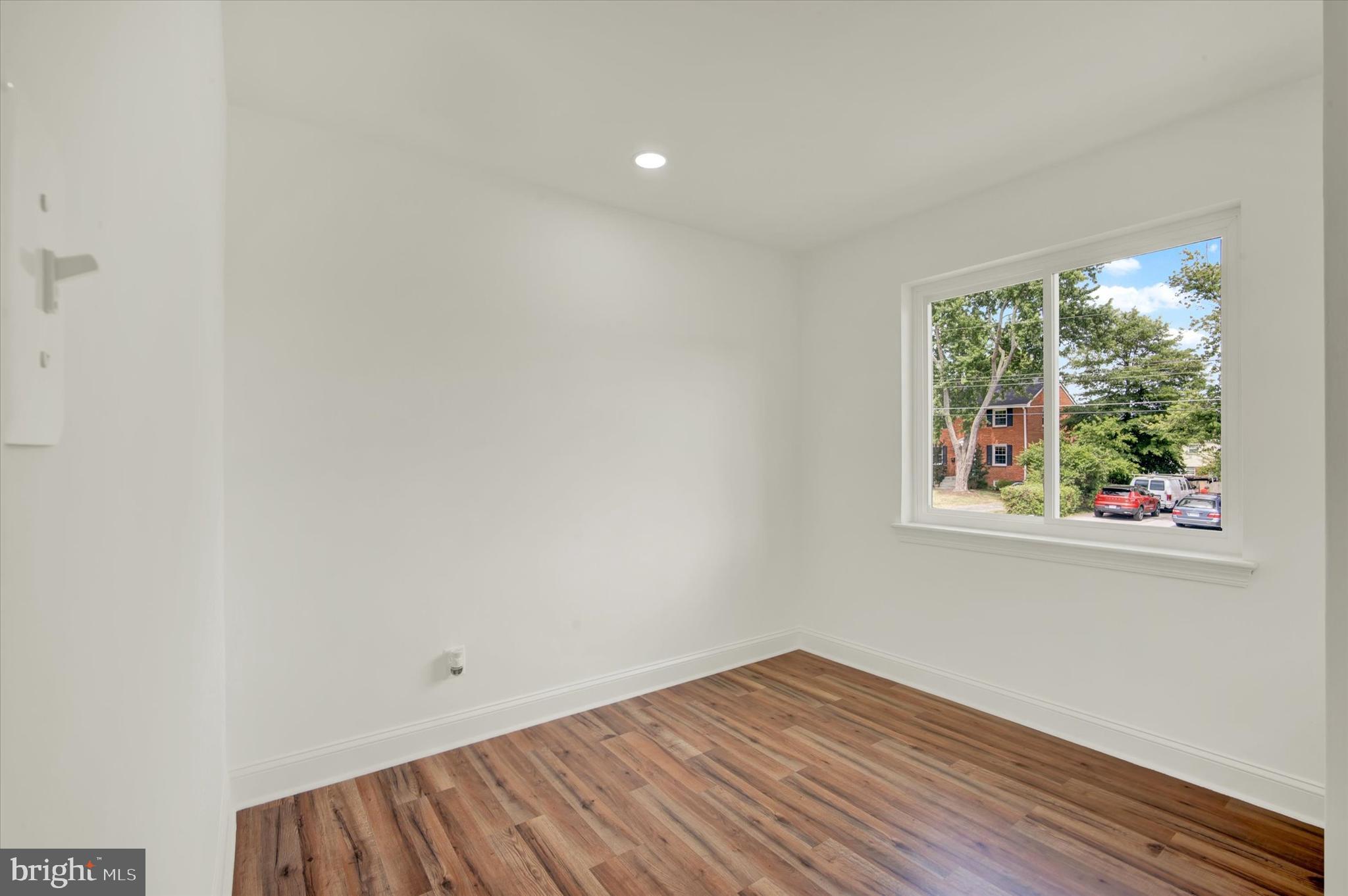 SPRINGFIELD - Residential