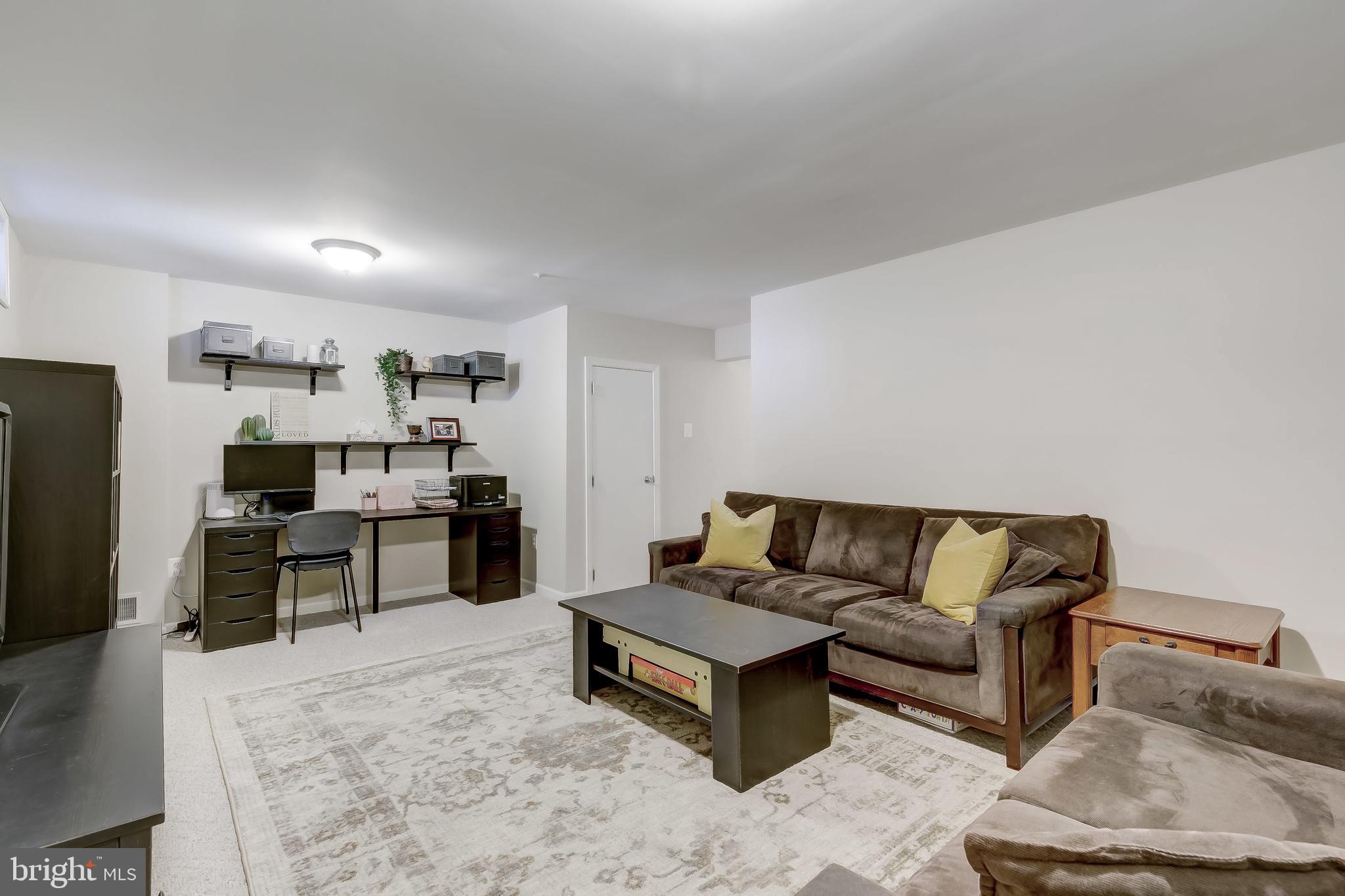 BELLE MANOR - Residential