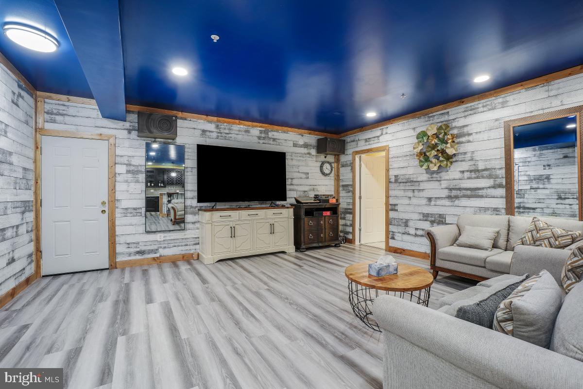 THE VILLAGES AT WELLINGTON - Residential