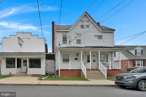 Photo of 135 S 2nd Street, FRACKVILLE, PA 17931 (MLS # PASK2024532)