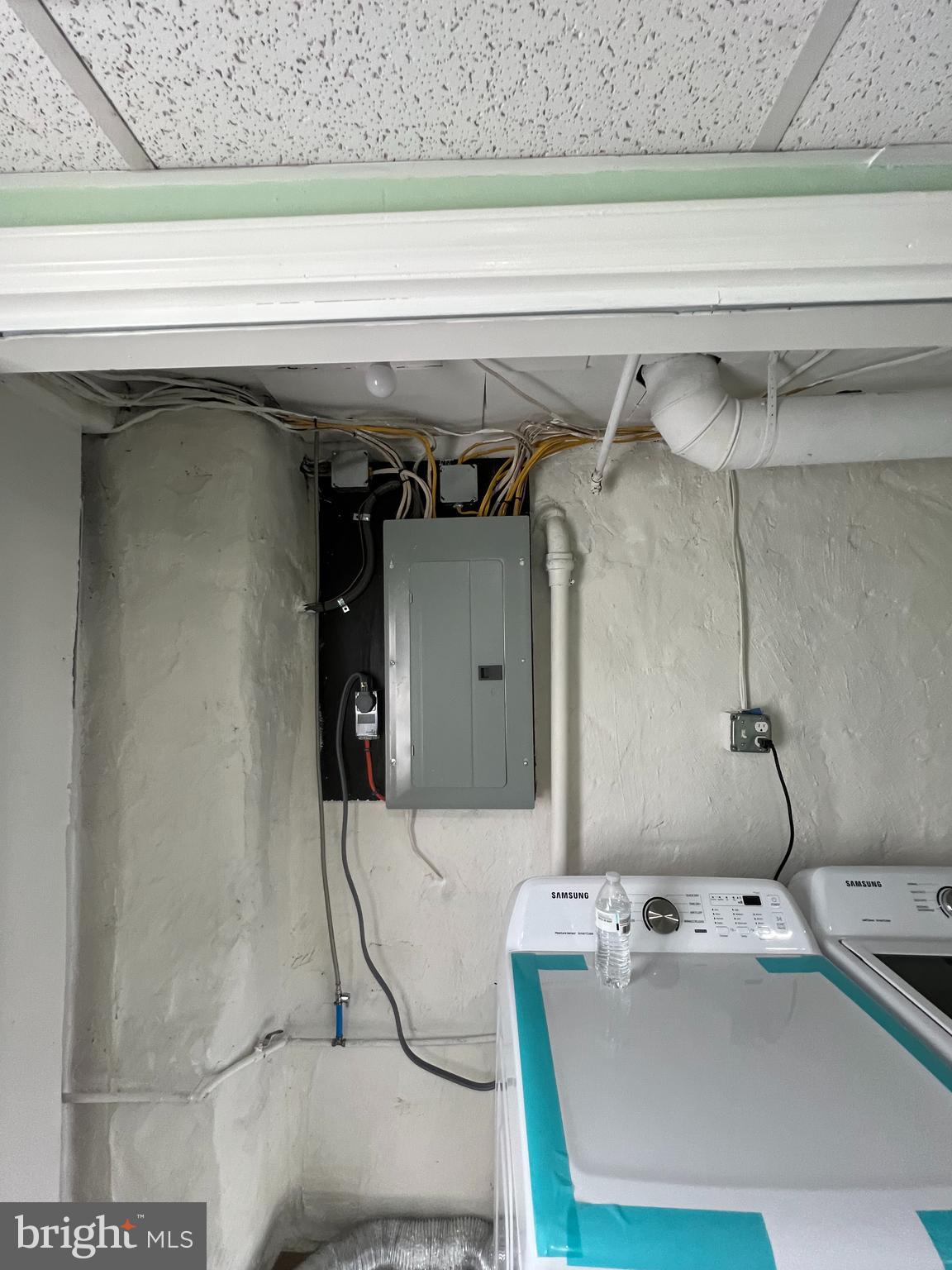 LAWNCREST - Residential