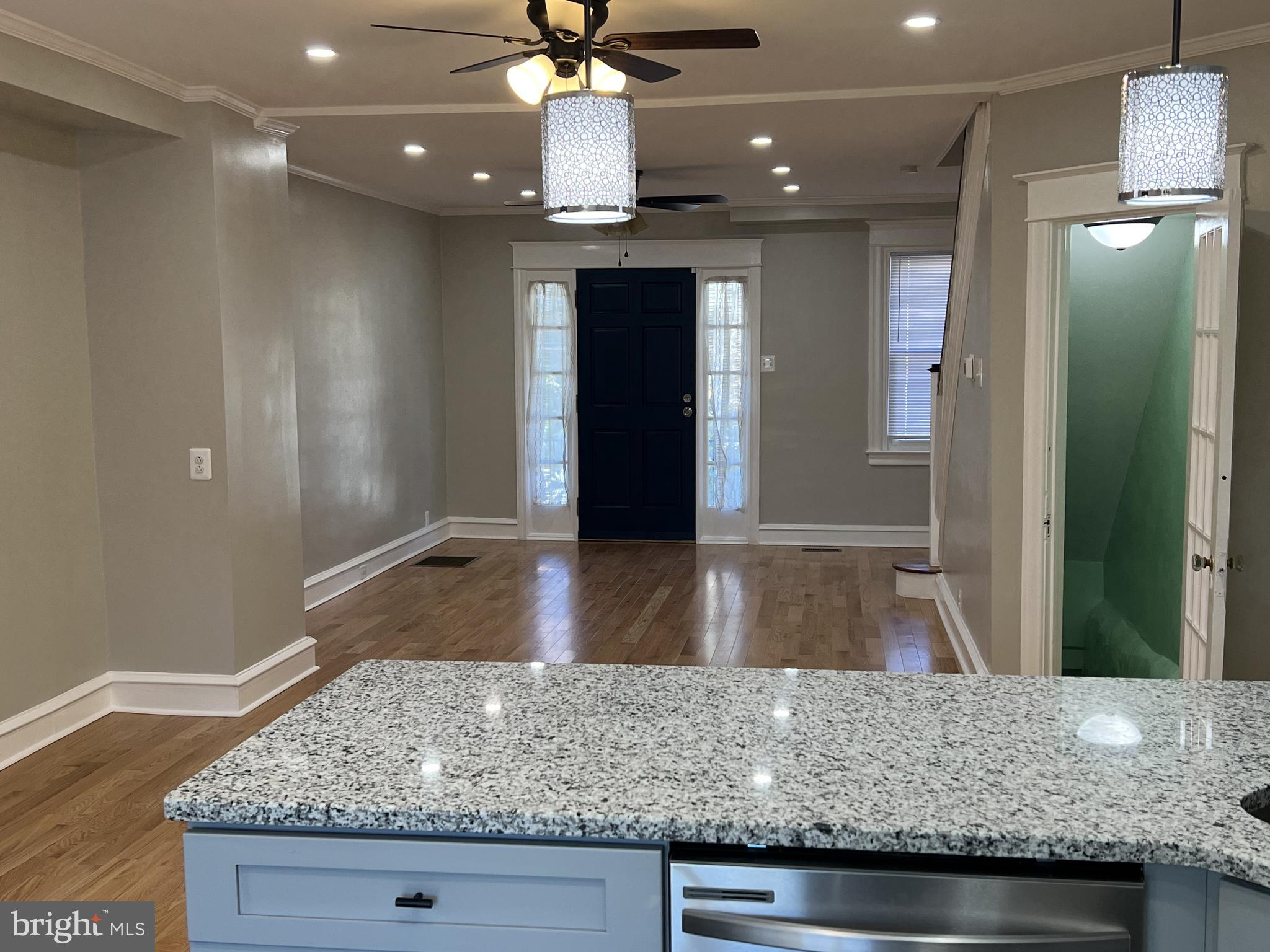 LAWNCREST - Residential