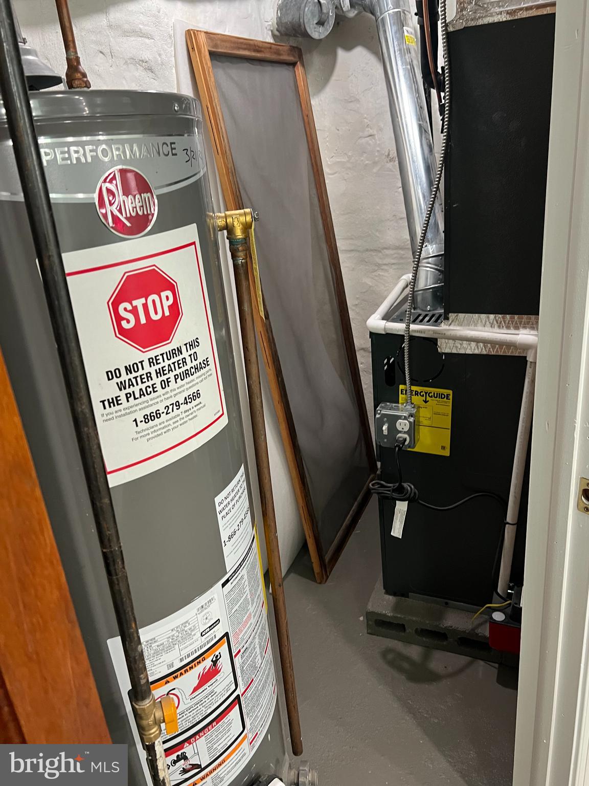 LAWNCREST - Residential