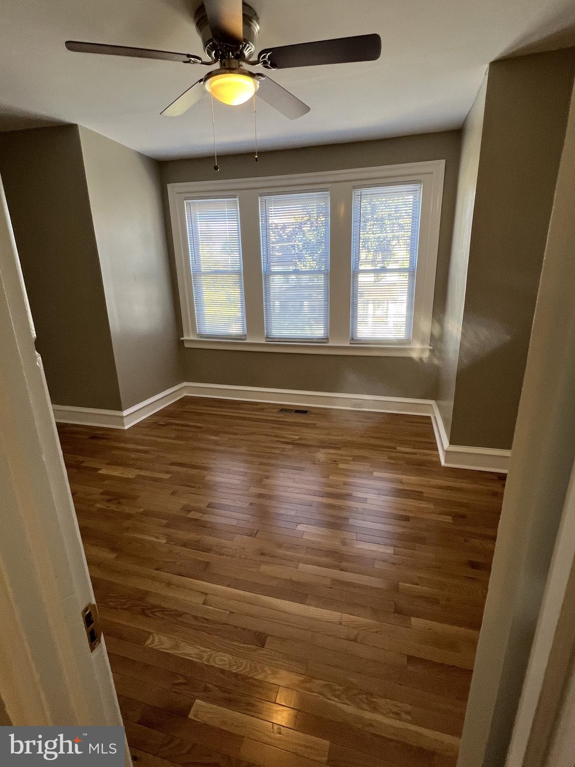 LAWNCREST - Residential