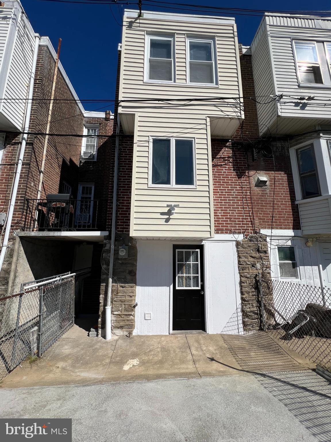 LAWNCREST - Residential