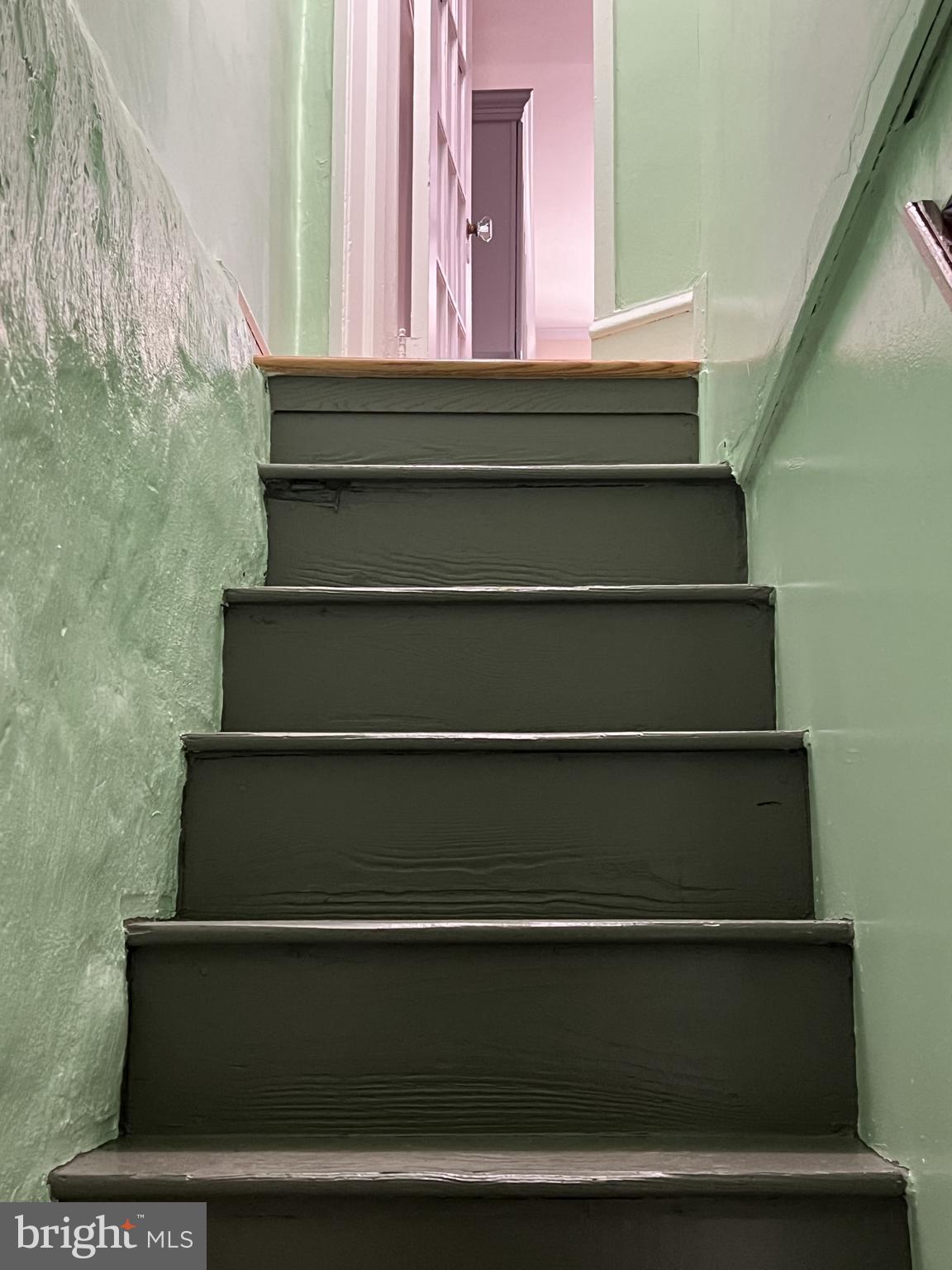 LAWNCREST - Residential