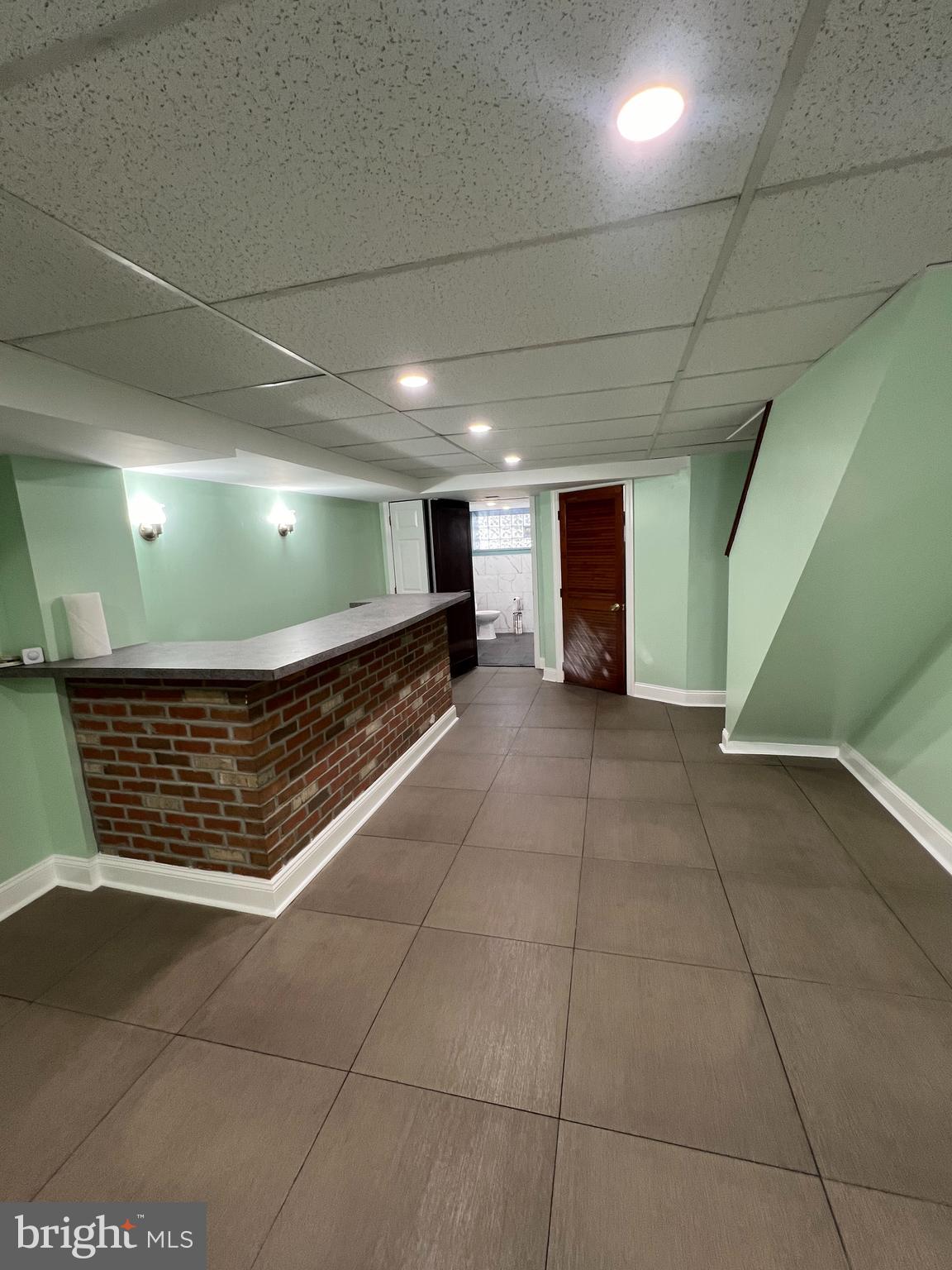 LAWNCREST - Residential